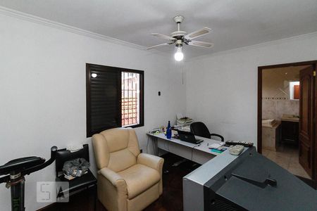 Casa à venda com 280m², 4 quartos e 3 vagas Casa à venda com 280m², 4 quartos e 3 vagasSuite