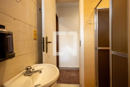 Casa à venda com 175m², 4 quartos e sem vaga Casa à venda com 175m², 4 quartos e sem vagaBanheiro 2