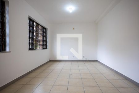 Casa à venda com 175m², 4 quartos e sem vaga Casa à venda com 175m², 4 quartos e sem vagaQuarto 4