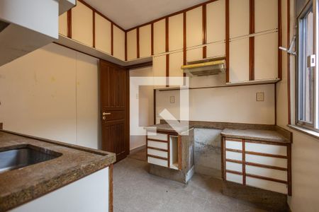 Casa à venda com 175m², 4 quartos e sem vaga Casa à venda com 175m², 4 quartos e sem vagaCozinha