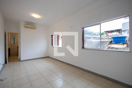 Casa à venda com 175m², 4 quartos e sem vaga Casa à venda com 175m², 4 quartos e sem vagaQuarto 2