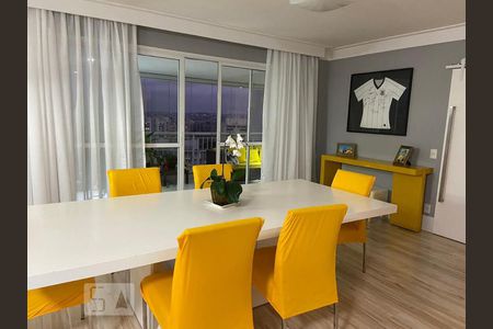 Apartamento para alugar com 260m², 3 quartos e 4 vagas Apartamento para alugar com 260m², 3 quartos e 4 vagasSala de Estar