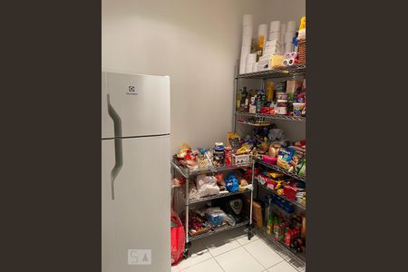 Apartamento para alugar com 260m², 3 quartos e 4 vagas Apartamento para alugar com 260m², 3 quartos e 4 vagasDispensa