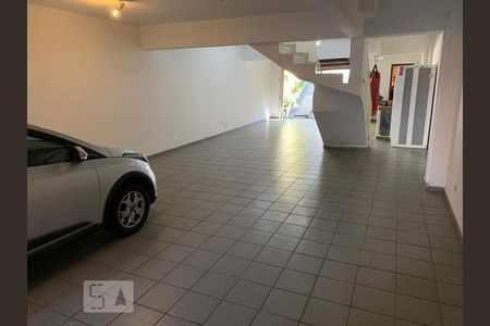 Casa à venda com 229m², 4 quartos e 4 vagasGaragem