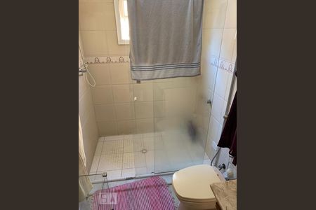 Casa à venda com 229m², 4 quartos e 4 vagasBanheiro 2