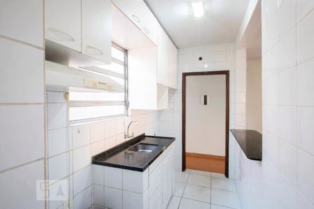 Cozinha de apartamento para alugar com 1 quarto, 55m² em Barra Funda, São Paulo