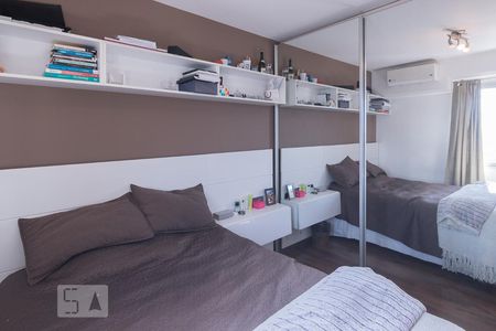 Apartamento à venda com 210m², 4 quartos e 2 vagas Apartamento à venda com 210m², 4 quartos e 2 vagasQuarto 3