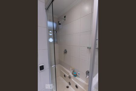 Apartamento à venda com 210m², 4 quartos e 2 vagas Apartamento à venda com 210m², 4 quartos e 2 vagasBanheiro Social