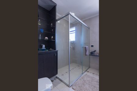 Apartamento à venda com 210m², 4 quartos e 2 vagas Apartamento à venda com 210m², 4 quartos e 2 vagasBanheiro Suíte