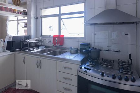 Apartamento à venda com 210m², 4 quartos e 2 vagas Apartamento à venda com 210m², 4 quartos e 2 vagasCozinha