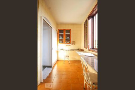 Casa à venda com 500m², 3 quartos e 4 vagas Casa à venda com 500m², 3 quartos e 4 vagasCozinha