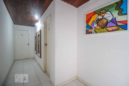 Casa à venda com 500m², 3 quartos e 4 vagas Casa à venda com 500m², 3 quartos e 4 vagasCorredor
