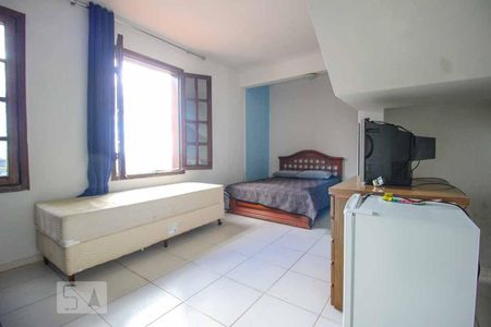 Casa à venda com 500m², 3 quartos e 4 vagas Casa à venda com 500m², 3 quartos e 4 vagasSuíte