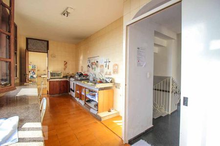 Casa à venda com 500m², 3 quartos e 4 vagas Casa à venda com 500m², 3 quartos e 4 vagasCozinha