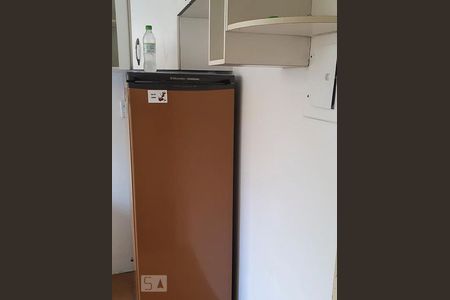 Cozinha de apartamento para alugar com 1 quarto, 32m² em Azenha, Porto Alegre