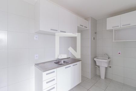 Apartamento à venda com 36m², 2 quartos e 1 vaga Apartamento à venda com 36m², 2 quartos e 1 vagaCozinha e área de serviço