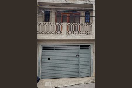 Casa à venda com 100m², 3 quartos e 1 vaga Casa à venda com 100m², 3 quartos e 1 vagaFachada