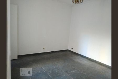 Casa à venda com 180m², 3 quartos e 2 vagas Casa à venda com 180m², 3 quartos e 2 vagasSala