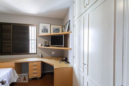 Apartamento para alugar com 180m², 4 quartos e 2 vagas Apartamento para alugar com 180m², 4 quartos e 2 vagasQuarto 1