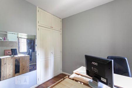 Apartamento para alugar com 180m², 4 quartos e 2 vagas Apartamento para alugar com 180m², 4 quartos e 2 vagasQuarto 2