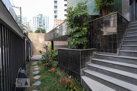 Apartamento para alugar com 180m², 4 quartos e 2 vagas Apartamento para alugar com 180m², 4 quartos e 2 vagasEntrada