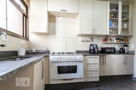 Apartamento para alugar com 180m², 4 quartos e 2 vagas Apartamento para alugar com 180m², 4 quartos e 2 vagasCozinha