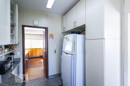 Apartamento para alugar com 180m², 4 quartos e 2 vagas Apartamento para alugar com 180m², 4 quartos e 2 vagasCozinha