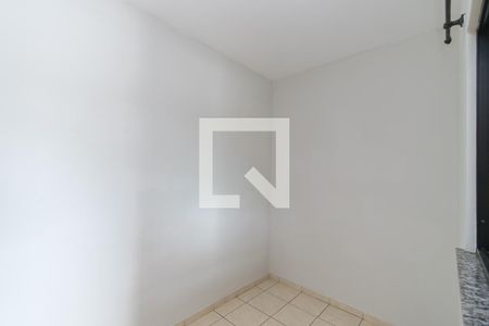 Apartamento à venda com 90m², 3 quartos e 2 vagas Apartamento à venda com 90m², 3 quartos e 2 vagasQuarto de Serviço