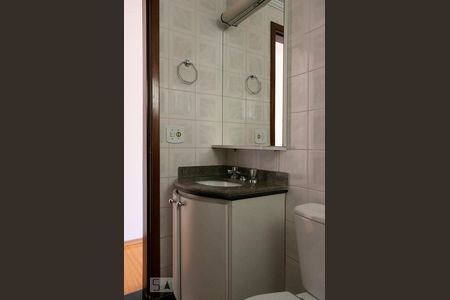 Apartamento à venda com 70m², 3 quartos e 2 vagas Apartamento à venda com 70m², 3 quartos e 2 vagasBANHEIRO