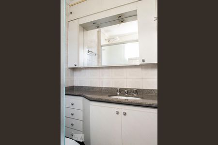 Apartamento à venda com 70m², 3 quartos e 2 vagas Apartamento à venda com 70m², 3 quartos e 2 vagasBANHEIRO QUARTO 3