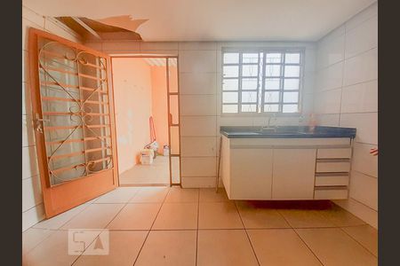 Casa para alugar com 2 quartos, 110m² em Vila Mazzei, São Paulo