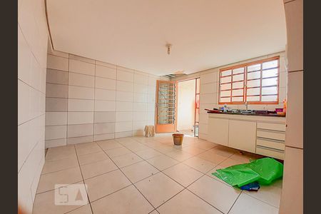 Casa para alugar com 2 quartos, 110m² em Vila Mazzei, São Paulo