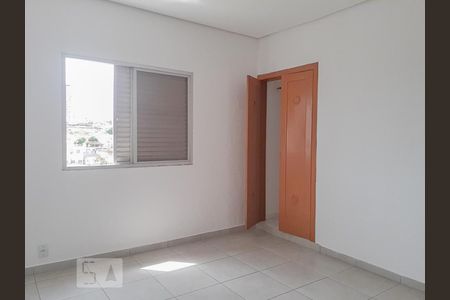 Casa para alugar com 2 quartos, 110m² em Vila Mazzei, São Paulo