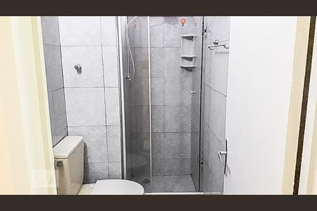 Banheiro de apartamento para alugar com 2 quartos, 50m² em Cocotá, Rio de Janeiro