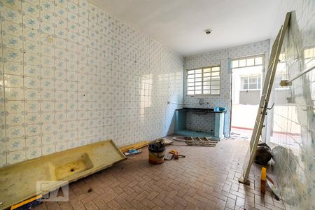 Casa à venda com 100m², 4 quartos e 2 vagas Casa à venda com 100m², 4 quartos e 2 vagasCozinha