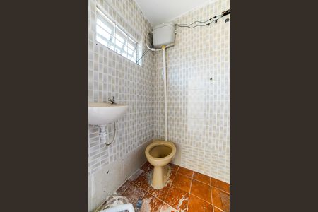 Casa à venda com 100m², 4 quartos e 2 vagas Casa à venda com 100m², 4 quartos e 2 vagasBanheiro