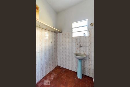 Casa à venda com 100m², 4 quartos e 2 vagas Casa à venda com 100m², 4 quartos e 2 vagasBanheiro Edícula 1