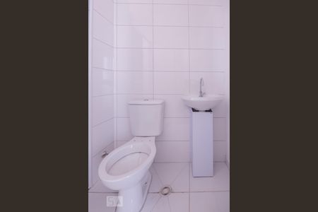 Banheiro de apartamento para alugar com 2 quartos, 43m² em Bom Retiro, São Paulo