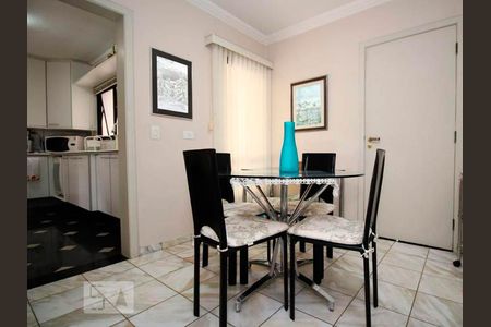 Apartamento à venda com 215m², 4 quartos e 3 vagas Apartamento à venda com 215m², 4 quartos e 3 vagasCopa