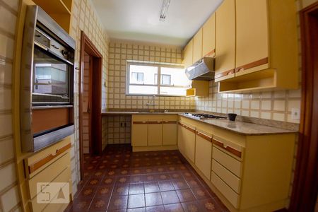 Apartamento à venda com 265m², 4 quartos e 2 vagas Apartamento à venda com 265m², 4 quartos e 2 vagasCozinha