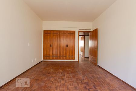 Apartamento à venda com 265m², 4 quartos e 2 vagas Apartamento à venda com 265m², 4 quartos e 2 vagasQuarto 3