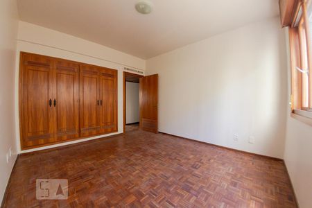 Apartamento à venda com 265m², 4 quartos e 2 vagas Apartamento à venda com 265m², 4 quartos e 2 vagasQuarto 3