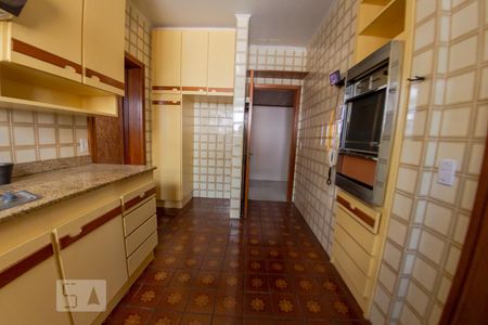 Apartamento à venda com 265m², 4 quartos e 2 vagas Apartamento à venda com 265m², 4 quartos e 2 vagasCozinha