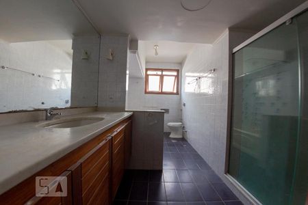 Apartamento à venda com 265m², 4 quartos e 2 vagas Apartamento à venda com 265m², 4 quartos e 2 vagasBanheiro 2