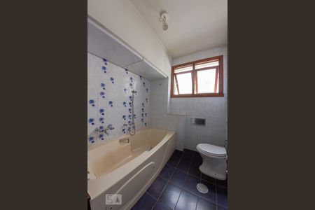 Apartamento à venda com 265m², 4 quartos e 2 vagas Apartamento à venda com 265m², 4 quartos e 2 vagasBanheiro 2