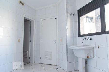 Apartamento à venda com 204m², 4 quartos e 4 vagas Apartamento à venda com 204m², 4 quartos e 4 vagasÁrea de serviço