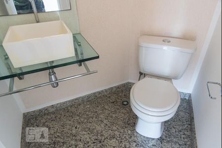 Apartamento à venda com 204m², 4 quartos e 4 vagas Apartamento à venda com 204m², 4 quartos e 4 vagasLavabo