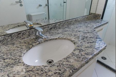 Apartamento à venda com 204m², 4 quartos e 4 vagas Apartamento à venda com 204m², 4 quartos e 4 vagasPia