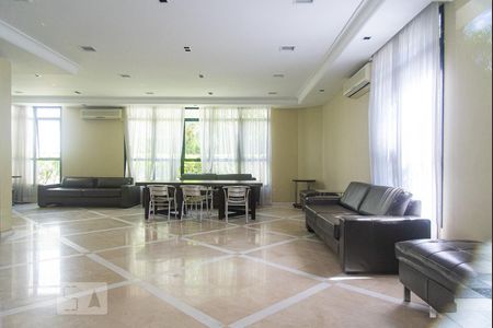 Apartamento à venda com 204m², 4 quartos e 4 vagas Apartamento à venda com 204m², 4 quartos e 4 vagasSalão de festas