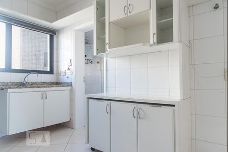 Apartamento à venda com 204m², 4 quartos e 4 vagas Apartamento à venda com 204m², 4 quartos e 4 vagasCozinha